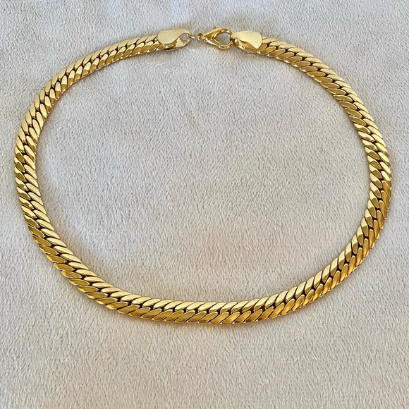 Curb Chain Gold Tone Necklace - Picture 2 of 3